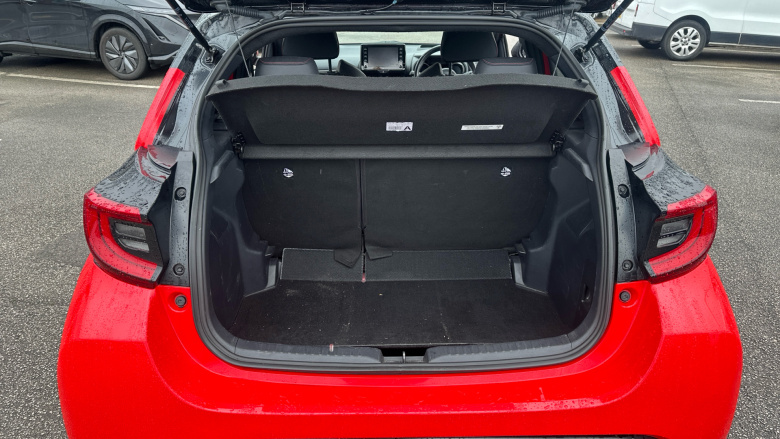 Toyota Yaris 1.5 Hybrid Launch Edition 5dr CVT Hybrid Hatchback